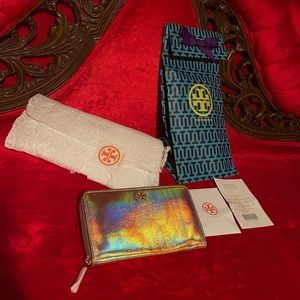 Tory Burch Chrome Metallic Wallet New